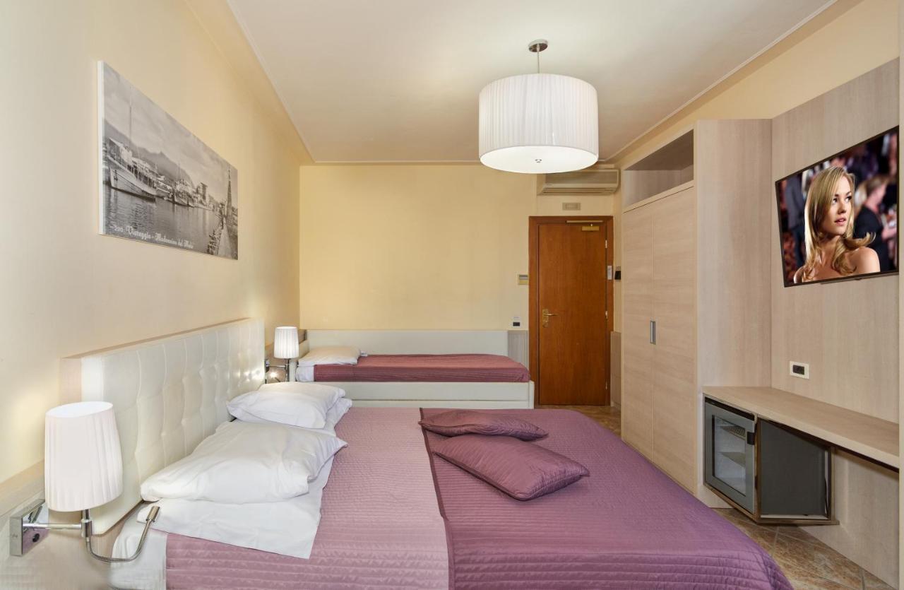 Hotel Bella Riviera Lungomare Viareggio Exterior photo
